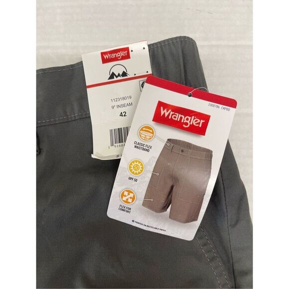 BRAND NEW MEN'S WRANGLER FLEX WAIST / BELT LOOPED GREY RELAXED FIT SHORTS 42 A25 - Picture 2 of 6